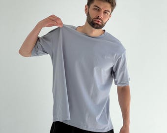 Basic Man Oversized T-Shirt in 4 Farben von IJ - Bio-Baumwolle Loose Fit Rundhals-T-Shirt, weicher, atmungsaktiver Stoff, Streetwear, Blanko-Shirt