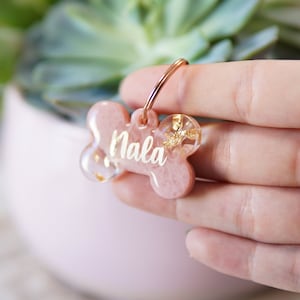 Dog tag personalized 'Bloom' - pendant made of synthetic resin/resin - gift idea for animal lovers