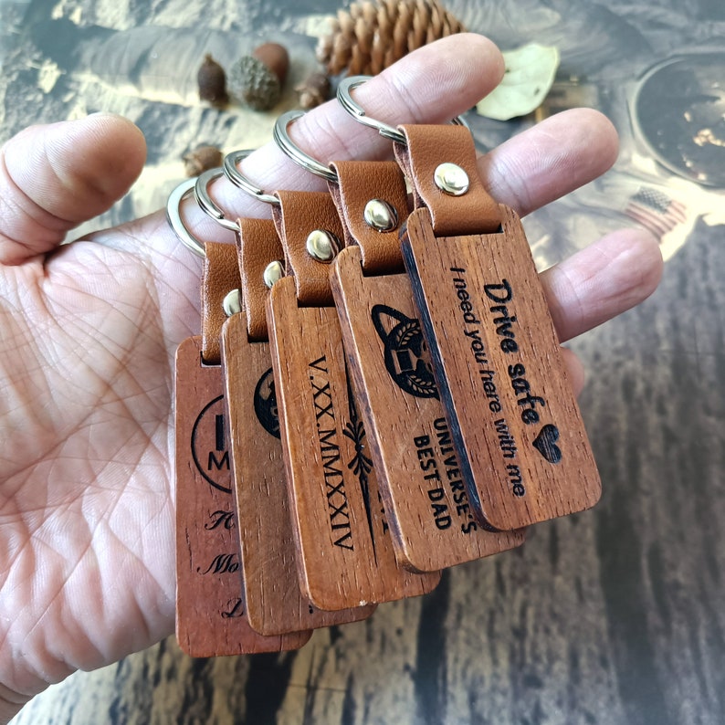 Personalized Wooden Keychain, Engraved gift for Birthday Anniversary Father's Day, Custom Key Ring, New Home Gift, Farewell Gift for Friends