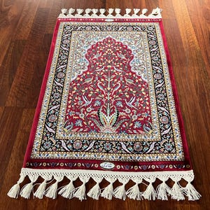Red Luxury Islamic Silk Prayer Mat, Luxury Muslim Prayer Rug, Islamic Prayer Mat, Janamaz Mat, High Quality Silk Janamaz