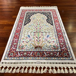 Red Rectangle Sejjadeh, Islamic Silk Prayer Mat, Luxury Muslim Prayer Rug, Islamic Prayer Mat, Janamaz Mat, High Quality Silk Janamaz