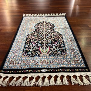 Red Rectangle Sejjadeh, Islamic Silk Prayer Mat, Luxury Muslim Prayer Rug, Islamic Prayer Mat, Janamaz Mat, High Quality Silk Janamaz