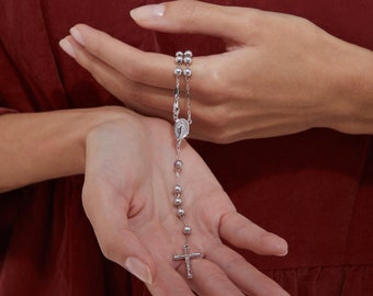 Faceted Beads Rosary in 18k White Gold