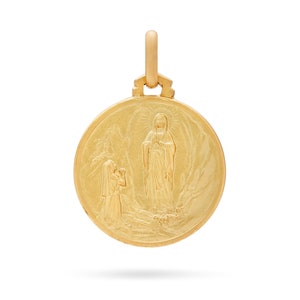 Medalla de Nuestra Señora de Lourdes en oro amarillo de 18 quilates: un símbolo de fe y milagros