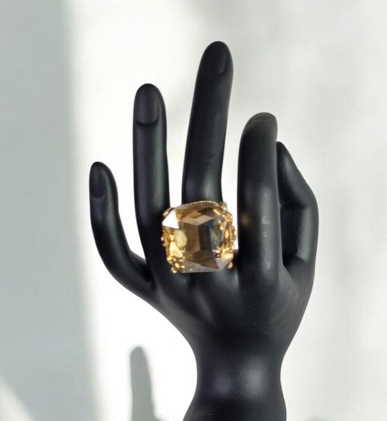 Verona Statement Ring Champagne