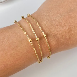 Pulsera satélite con cuentas doradas delicadas, Pulsera tobillera satélite con bolas, Pulsera de capas con cuentas delicadas, Pulsera de amistad para ella.
