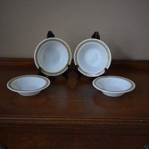 Set Of 4 - Rare Vintage Pyrex Tableware Corelle Butterfly Gold / Golden Butterfly Bowls