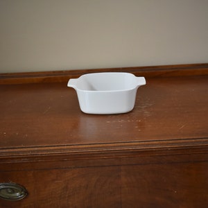 Vintage Corning Ware A-1.5-B Beige 1.5 Liter Casserole Dish