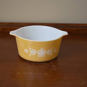 Vintage Corning Pyrex Casserole Dish, 1 Quart, Butterfly Gold Pattern, 473