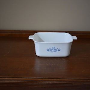 Vintage Corning Ware Blue Cornflower P-4-B Loaf Pan  - 1 1/2 quart