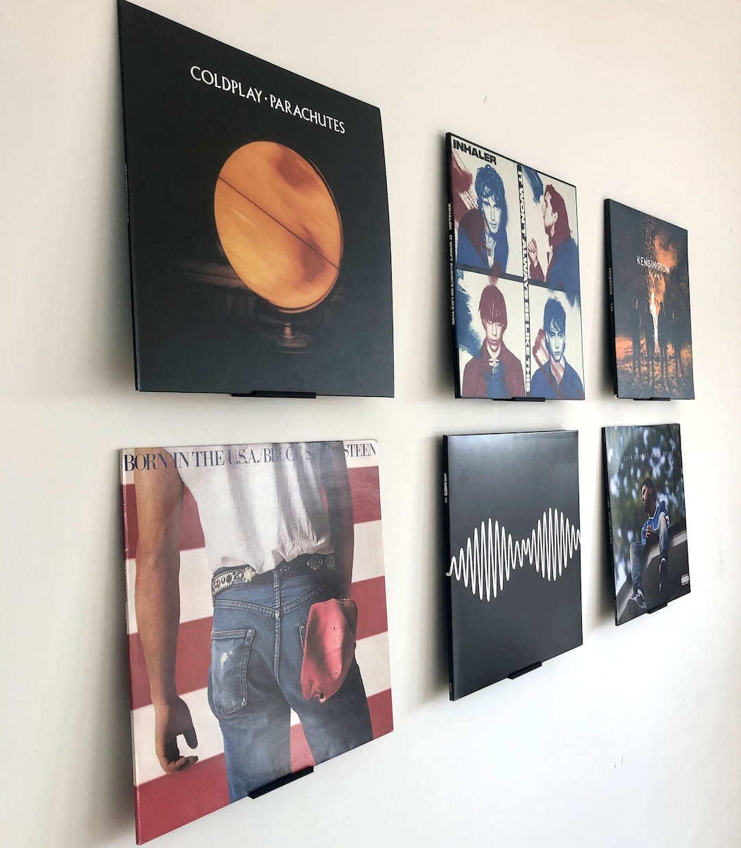 Nillie LP Houder Aan De Muur - 10 Stuks - Zwart - Plakkende LP Houder Vinyl Houder Cd Houder Fotolijstplank Lp Opbergsysteem Platen Houder Eenvoudige Installatie