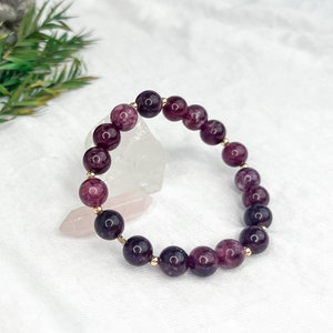 The Scarlet Spell | Garnet and Gold Beaded Bracelet