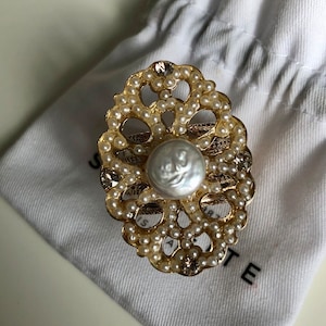 Sublime big golden vintage ring with fake white pearl from the famous French brand Satellite, vintage Satellite ring, women&#39;s gift