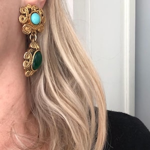 Superb vintage clip-on earrings from the French brand Satellite Paris, large vintage gold, green and blue earrings