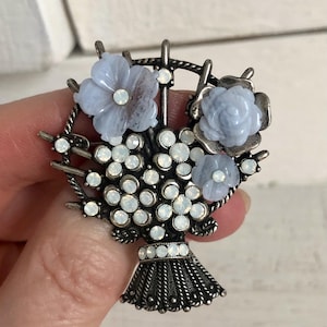 Broche Art Déco Ancienne - Cuivre Argenté Avec 3 Fleurs Gravées - Occasion En Très Bon état