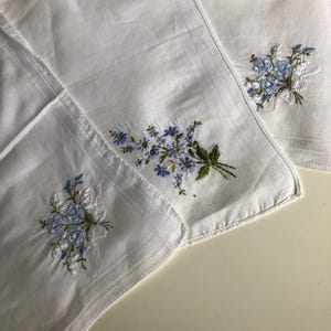 Set of 3 embroidered handkerchiefs, vintage handkerchiefs embroidered with blue flowers, pretty embroidered handkerchiefs, white and blue handkerchiefs, antique linen,