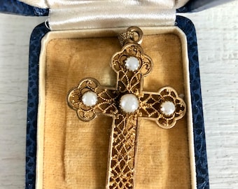 Vintage gold cross with white pearls, very pretty vintage filigree cross with 5 white pearls, gold and white cross