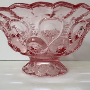 Vtg MCM LE Smith Pink Clear Moon and Stars Pedestal Ruffled Edge Bowl 8.5”