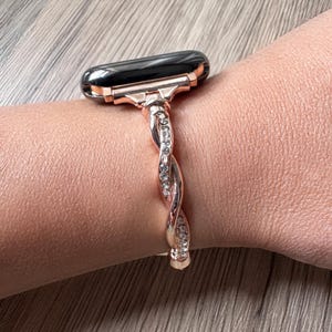 Rose Gold Diamond Twist Apple Watch Band: Elegant Chain