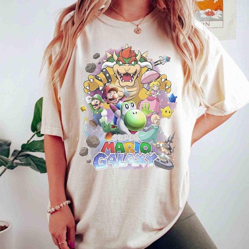Super Mario Galaxy Film Shirt, Pfirsich Yoshi Oswer Luigi Grafik Tee, Nintendo Mario Streetwear Shirt, Universal Studios Fan Bild 1