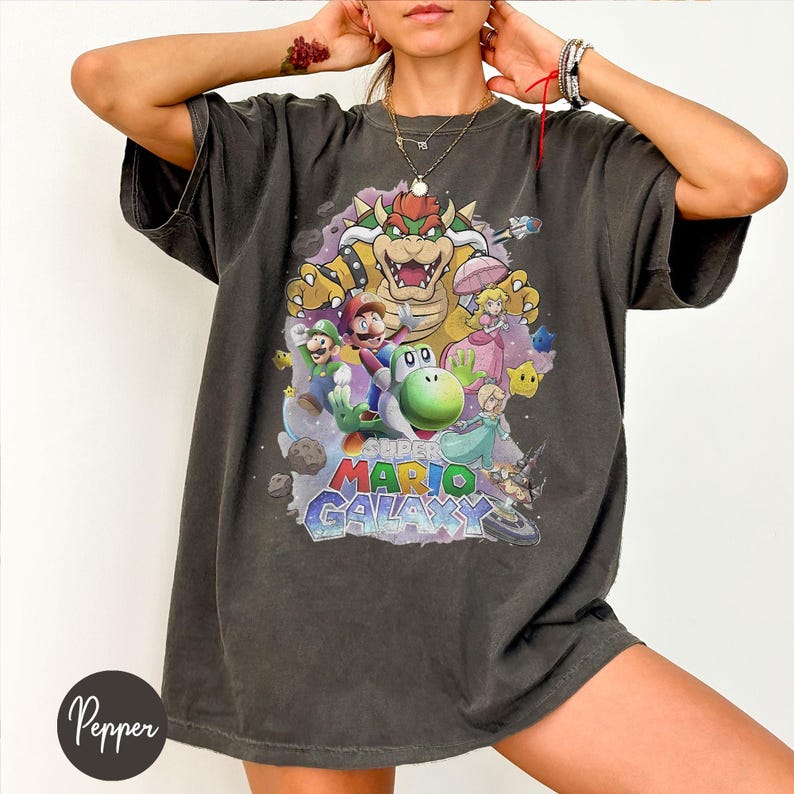 Super Mario Galaxy Film Shirt, Pfirsich Yoshi Oswer Luigi Grafik Tee, Nintendo Mario Streetwear Shirt, Universal Studios Fan Bild 2