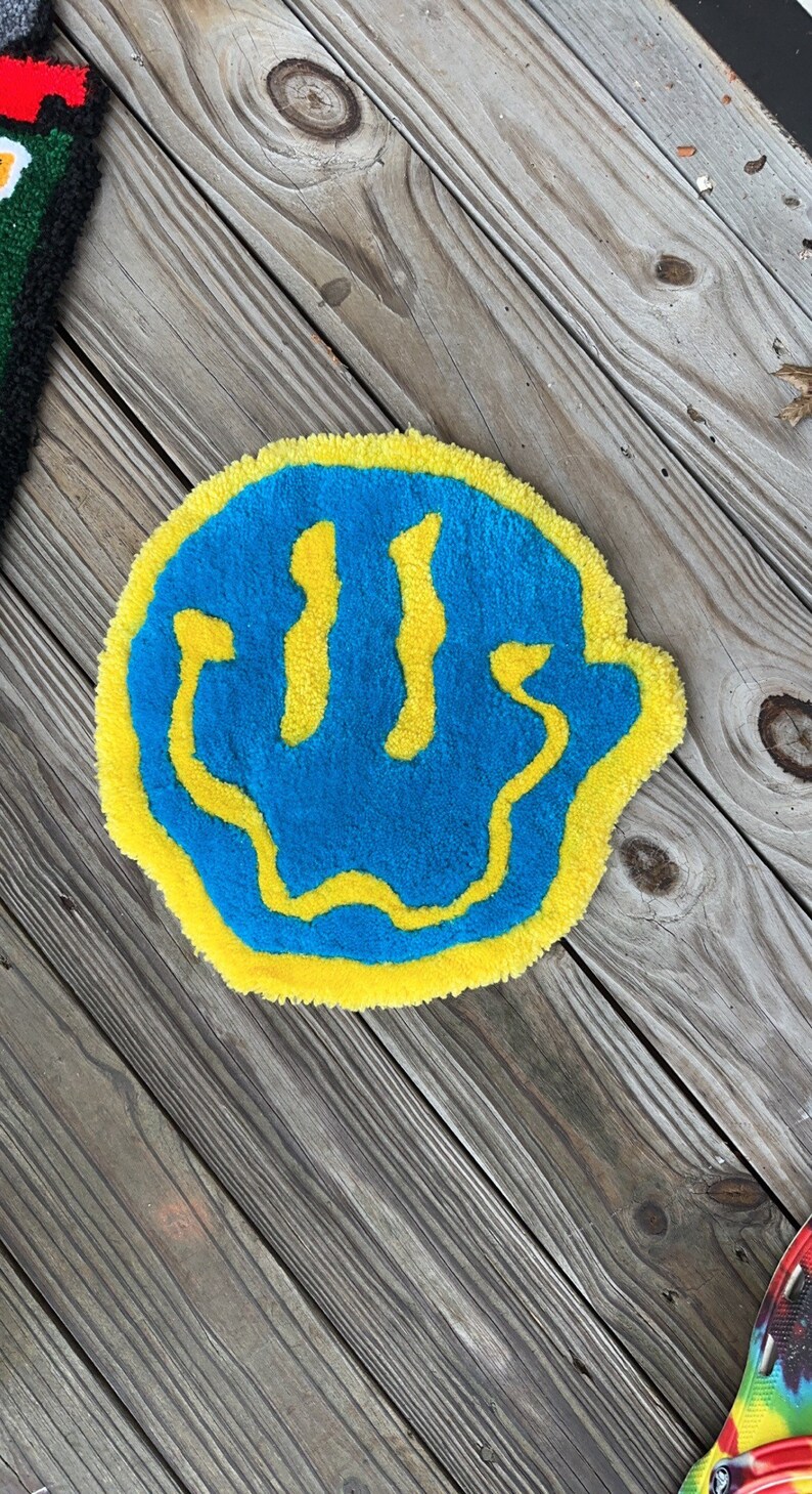 Trippy Smiley Face Rug - Etsy