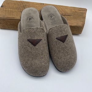 Pantoufles feutre marron semelle intérieur cuir