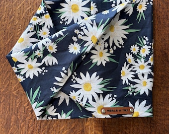 Écharpe torsadée « Lily » pour chien en coton floral douillet, collier pour animal de compagnie