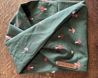 Foulard infini pour chien « Champignons » Écharpe torsadée en coton douillet Collier pour animaux de compagnie