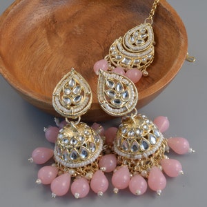 Tikka w/ Earring Set Indian Bridal Maang Tikka, Teeka, Tika Headpiece Pearl Jewelry For Women Bollywood Bridesmaid Gift Pink