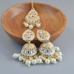 Tikka w/ Earring Set Indian Bridal Maang Tikka, Teeka, Tika Headpiece Pearl Jewelry For Women Bollywood Bridesmaid Gift White
