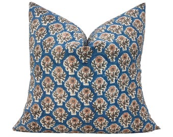 Funda de almohada con estampado de bloques: batik floral, decoración rústica