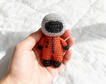 Astronaut Crochet Pattern - Amigurumi Plush Astronaut Tutorial in English, Astronaut Crochet Pattern, Mini Astronaut Amigurumi PDF Pattern