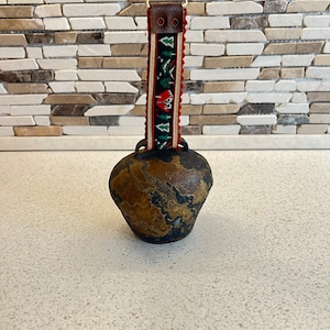 Bell Clamp Alpine Cow Hand Chimes Patina Haberfeldtreib
