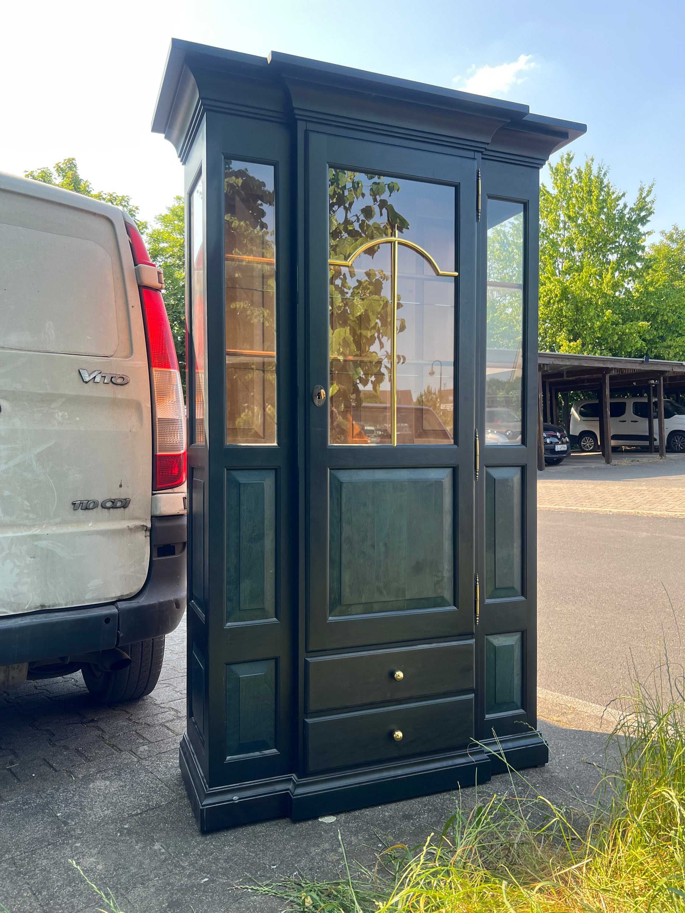Art Nouveau display cabinet as new with lighting High-quality display cabinet antique