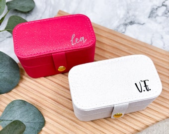 Small jewelry box - For on the go - Storage for jewelry - Gift idea - Bridesmaid gift - Travel essentials