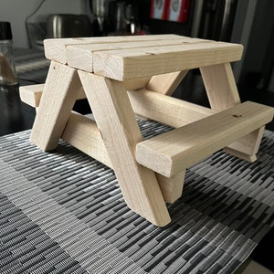 Mesa de ardilla inacabada