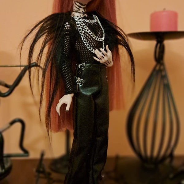 Deuce Gorgon young goth boy Monster High