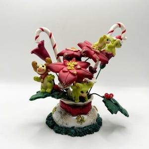 The Whimsical World of Pocket Dragons Dragons Yule Love Figurine 2004 Musgrave