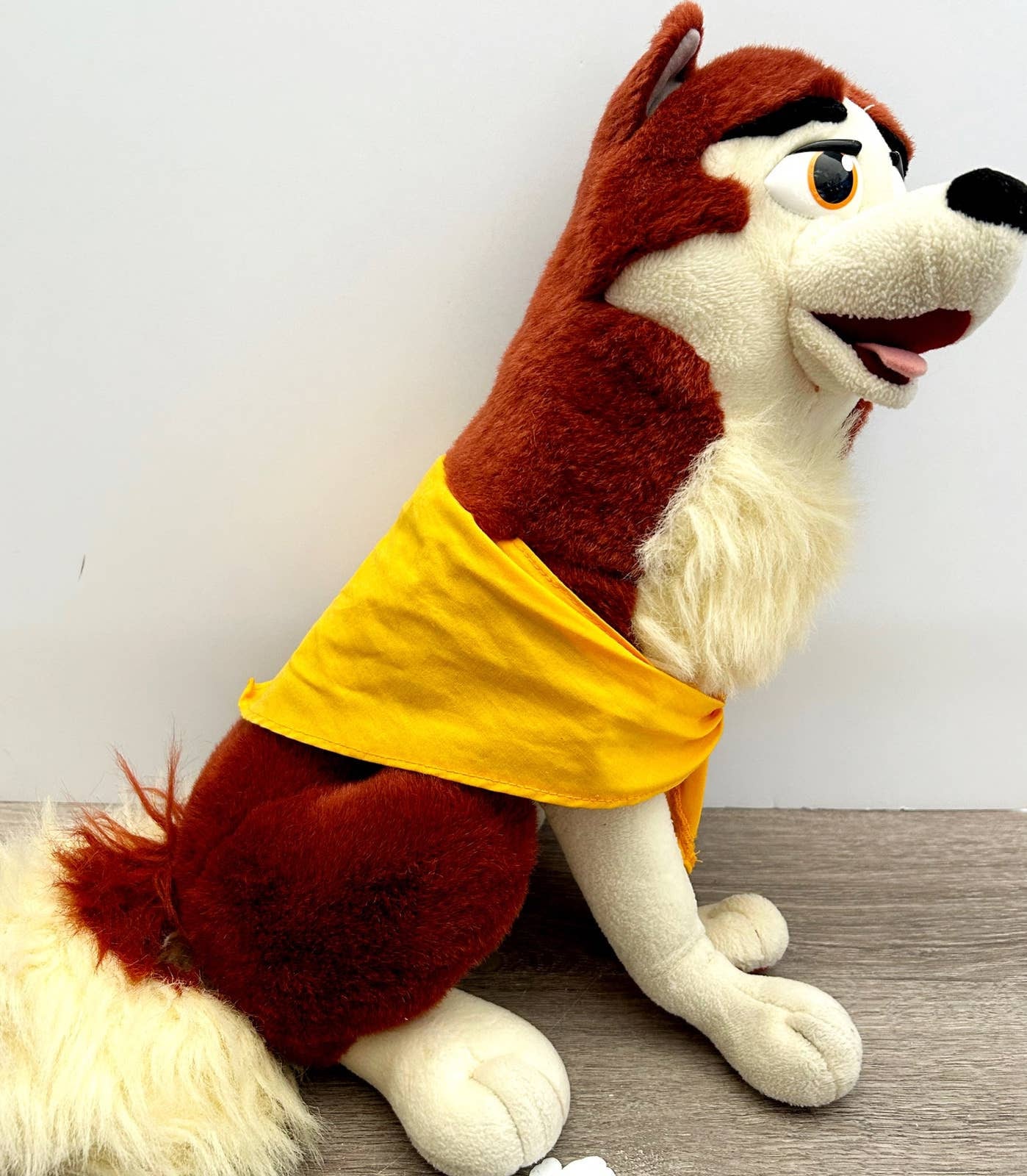 Balto Plush Jenna Husky Dog Sitting Down Universal Studios Vintage