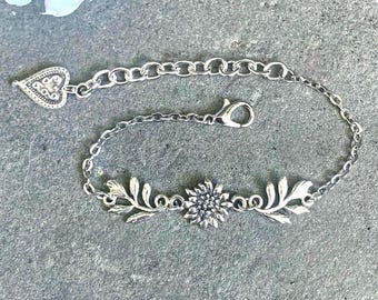Silver Edelweiss Flower Bracelet - Adjustable Bavarian Tracht Jewelry