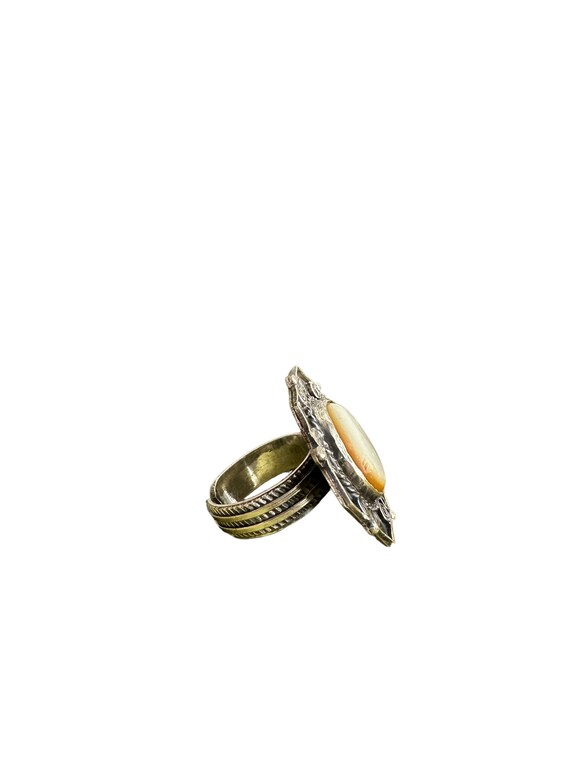 Art Nouveau Moonstone Cabochon Silver Ring - image 4