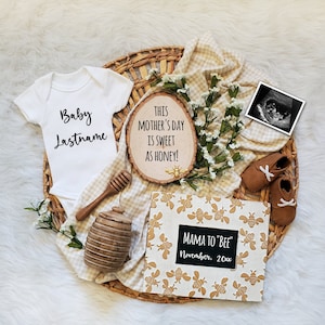 Pregnancy Announcement for Mother's Day, Mothers Day Pregnancy Announcement Digital, Bee Pregnancy Announcement Digital Gender Neutral