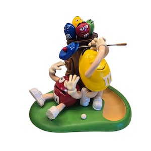 M&M's Muligan-Ville キャンディディスペンサー M&M's Muligan-Ville キャンディディスペンサー Amazon.com