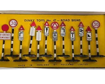 Vintage 1930's Dinky Toys Road Signs Set No. 47 – Complete in