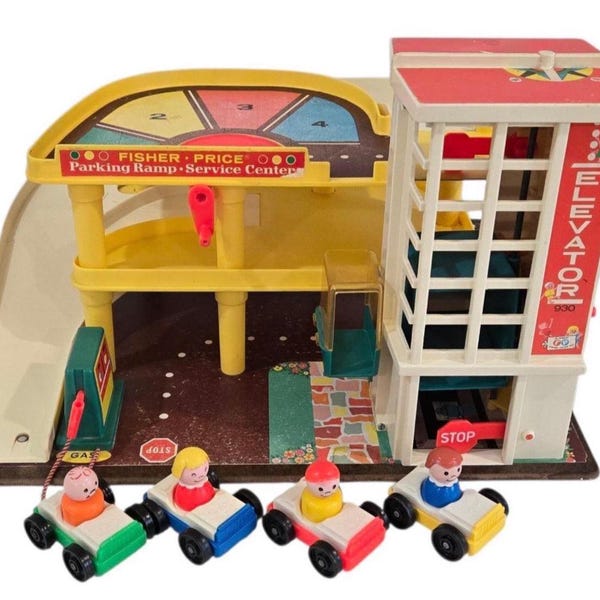 Vintage 1970's Fisher Price Play Family Action Garage #930