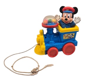 Train pop à tirer Mickey Mouse vintage - Jouet Disney classique
