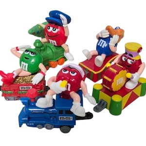 LOT JOUETS DISTRIBUTEUR de Pâques Noël vintage M&M's (13