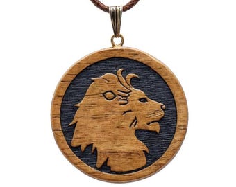 Colar de leão de madeira feito à mão • Pingente do Rei Leão gravado