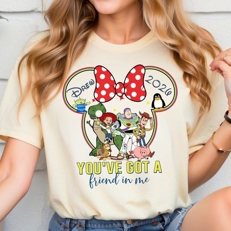 Camiseta familiar a juego de Toy Story de Disney Hollywood Studios 2026, camiseta de Buzz Lightyear y Woody, camiseta "Tienes un amigo en mí", camisetas Disney imagen 3
